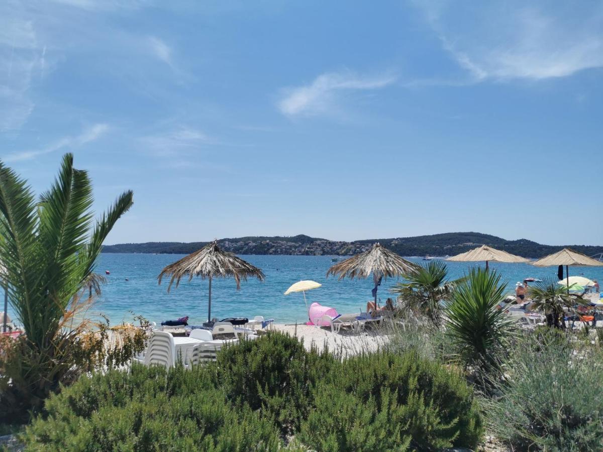 Apartments Palma On The Beach Trogir Buitenkant foto